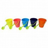 Circo Sand Bucket w/Shovel