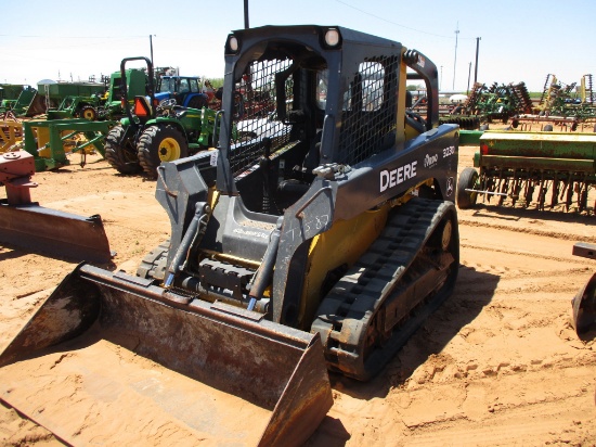 JD 323D skid steer