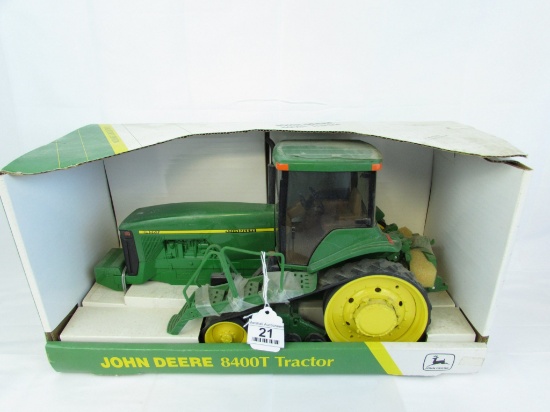 Ertl John Deere 8400T, collector edition, 1/16