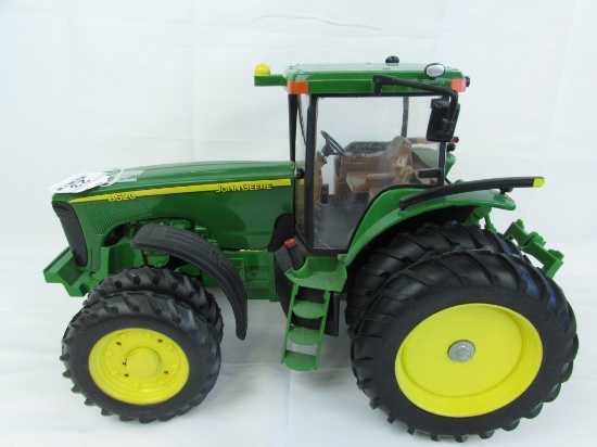 Ertl John Deere 8520 tractor, missing parts, 1/16