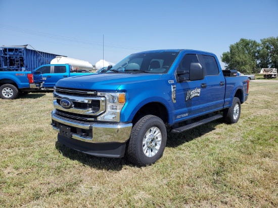 2021 Ford F-250 Super Duty Pickup - Gasoline