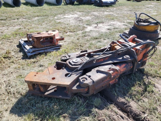 NPKCE M-28 Demolition Shear