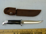 Buck USA 105 knife, new w/leather sheath