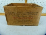 Winchester wooden ammo box: 12 ga New Rival