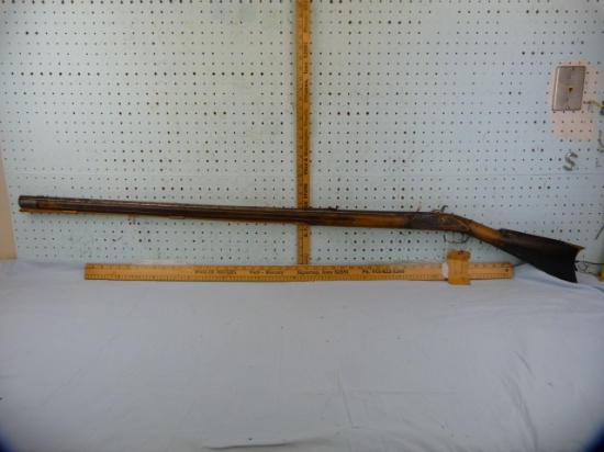 Kentucky-type antique Black Powder Rifle, No SN