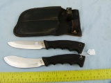 2 Coleman Western knives in double leather sheath, USA