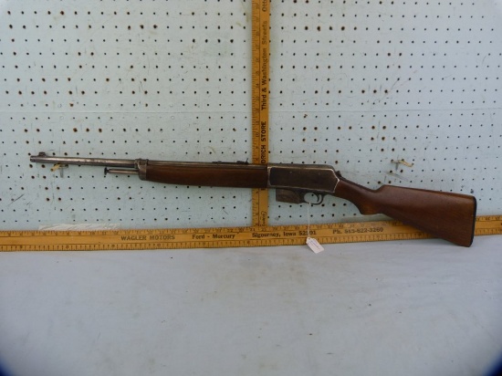 Winchester 1907, 07 SL SA Rifle, .351 WSL, SN: 45336, crack on forearm, see picture