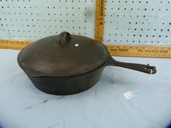 Cast iron skillet w/lid stamped Volrath Ware USA