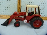 Ertl metal toy International IH tractor with loader bucket
