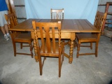 Oak expandable kitchen table, 59-3/4