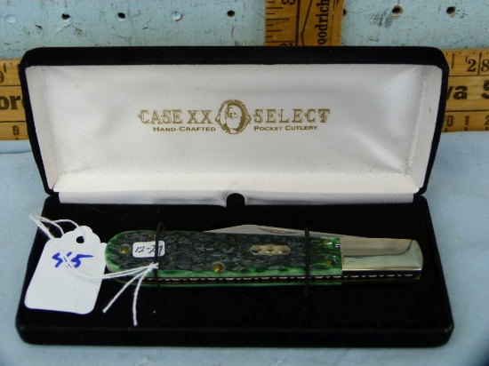 Case XX USA 6143 Granddaddy Barlow, green jig bone, in velvet case