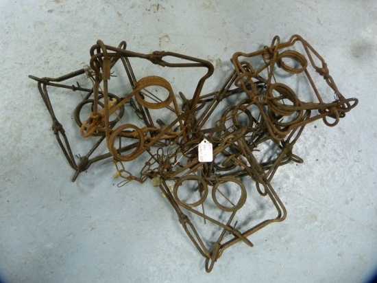 Traps: (6) Conibear 220 traps, 6x$