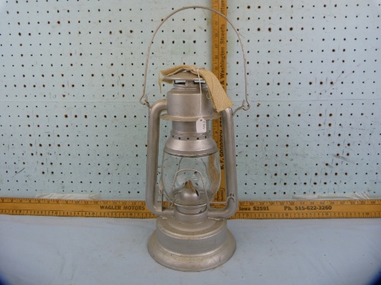 Defiance Lantern & STPC Co, No. 2 Triumph kerosene lantern