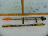 10 arrows & Bear Archery quiver for compound bow