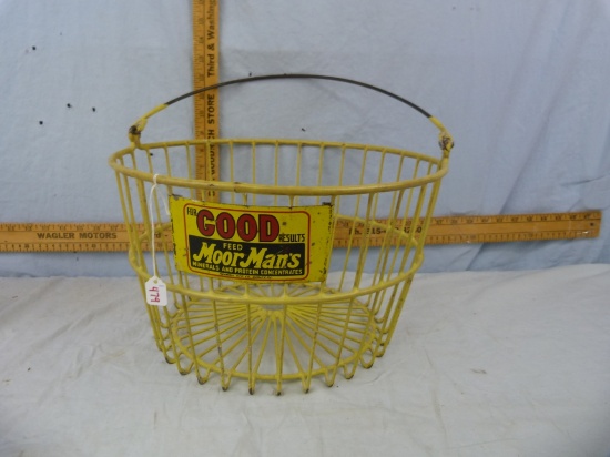 MoorMan's Feed coated wire egg basket, 10" T x 15-1/8" W