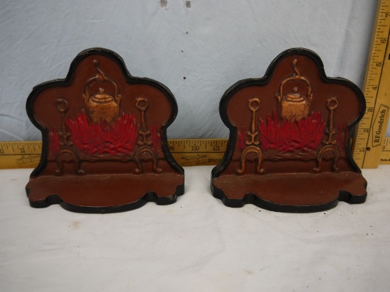 Pair of cast iron bookends with fireplace & kettle, 5-3/4" T x 6-3/8" W