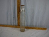 Shell one quart glass oil dispensing bottle with Shell-Penn cap