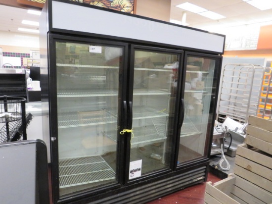 TRUE GDM-72-HC-TSL01 SELF-CONTAINED 3-DOOR COOLER