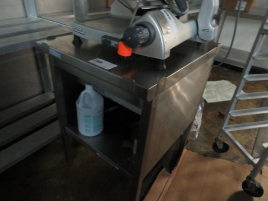 24X30 STAINLESS STEEL TABLE