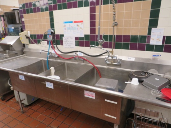124-INCH 3-COMPARTMENT SINK WITH DRAIN BOARDS