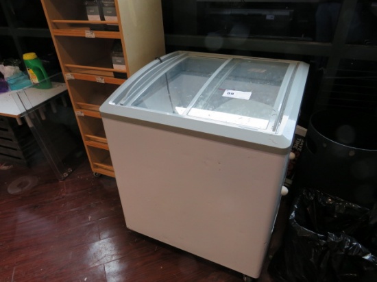 28-INCH EXCELLENCE VB-2HC SELF-CONTAINED SLIDE-TOP FREEZER