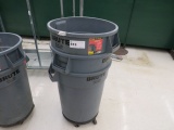 GRAY 32-GALLON TRASH CANS