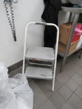 STEP LADDER