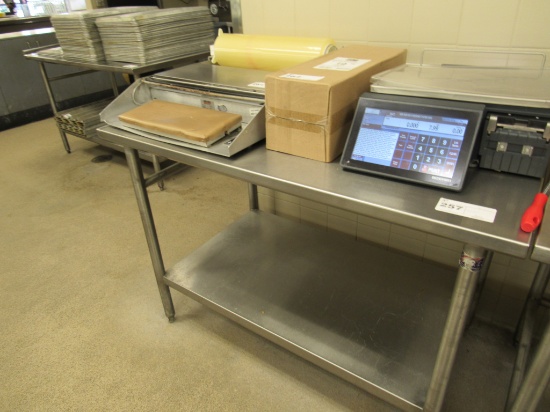 4FT STAINLESS STEEL TABLE - 30IN DEEP