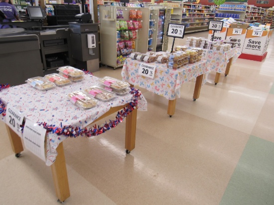 36X36 BAKERY DISPLAY TABLES