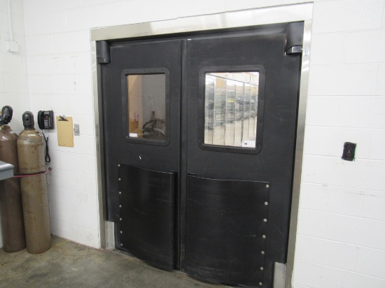 72X84 SWINGING DOOR SET W/HARDWARE