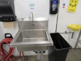 STAINLESS STEEL HAND SINK