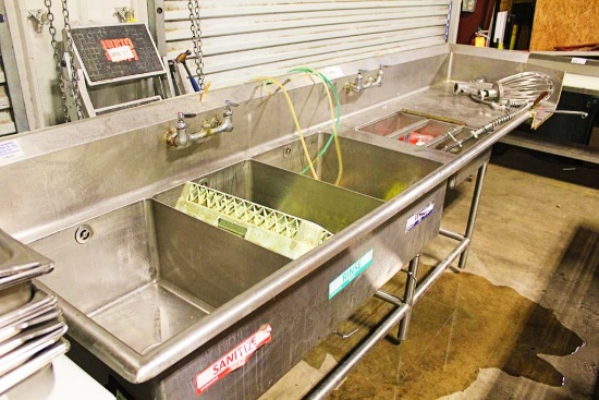 10FT STAINLESS STEEL 3-COMPARTMENT SINK