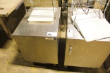 18INX24IN STAINLESS STEEL CABINET