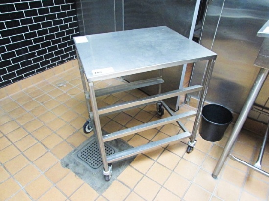 24IN X 30IN TRAY CART