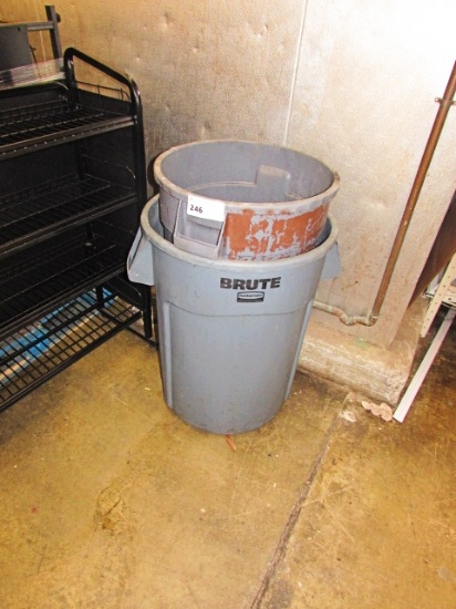 BRUTE TRASH CANS