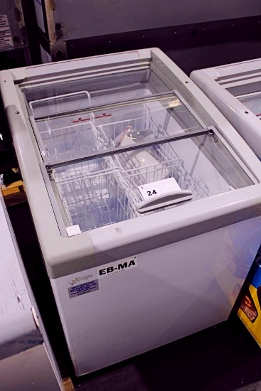 NEW SCRATCH & DENT EXCELLENCE MCT-2HC SELF CONTAINED 25X32 SLIDE TOP ICE CREAM FREEZER 2017