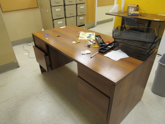 WOODEN OFFICE DESK