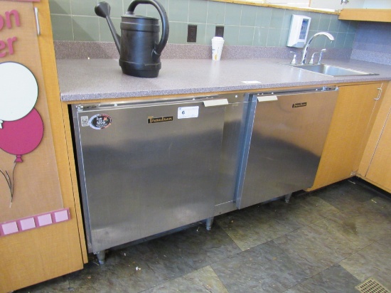5FT TRAULSEN UHT-60 SELF-CONTAINED 2-DOOR UNDERCOUNTER COOLER