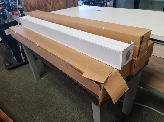 One lot - Light Fixtures