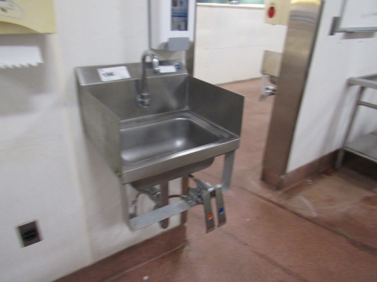 STAINLESS STEEL HAND SINK