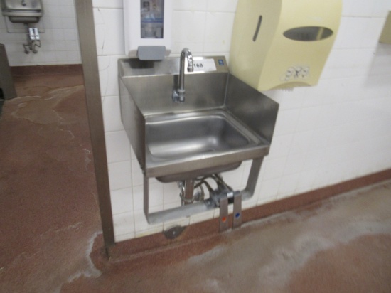 STAINLESS STEEL HAND SINK