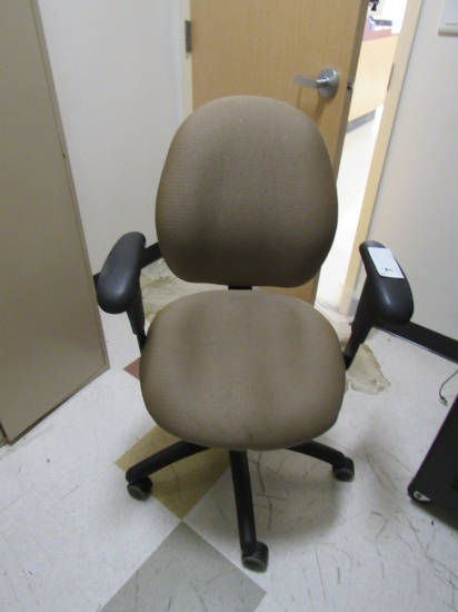 OFFICE CHAIR