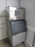 SCOTSMAN PRODIGY SELF-CONTAINED ICE FLAKER WITH BIN C0330MA-1D