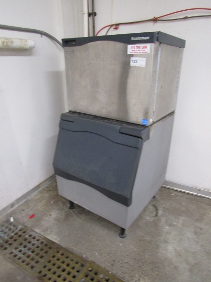 SCOTSMAN C0330SA-1B SELF-CONTAINED ICE MAKER WITH BIN