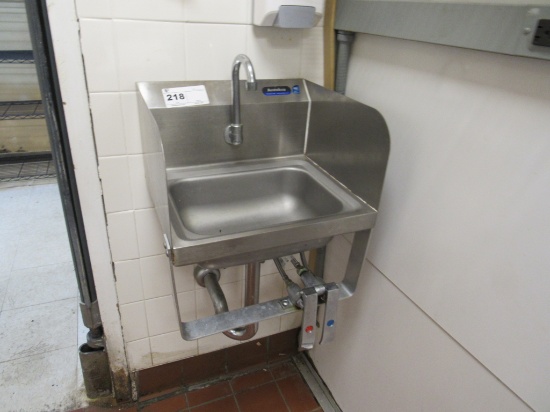 STAINLESS STEEL HAND SINK
