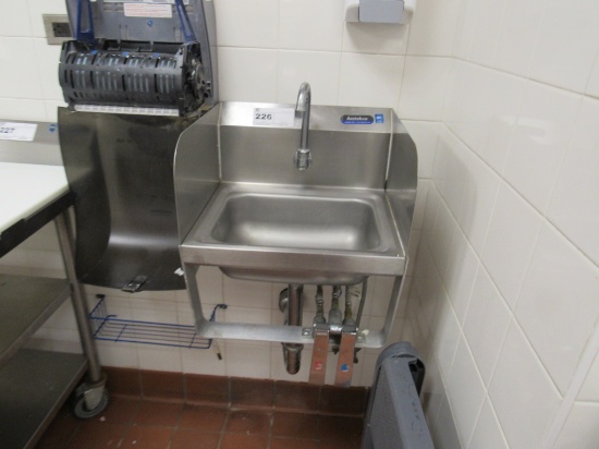 STAINLESS STEEL HAND SINK