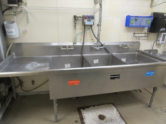 100-INCH 3-COMPARTMENT SINK