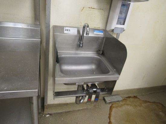 STAINLESS STEEL HAND SINK