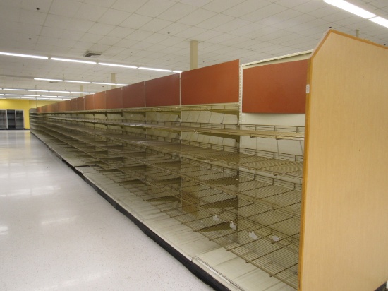STREETER GONDOLA SHELVING 84IN TALL 24/24, 28/28 - 92FT - SOLD BY THE FOOT