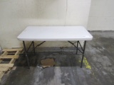 4FT FOLDING TABLE